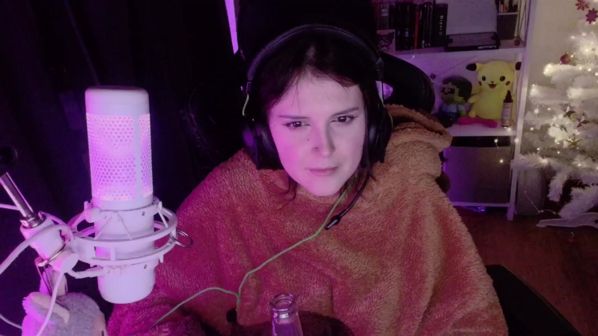 Gallery image thumbnail from Justpixel's myfreecams stream on, 12/25/2025, 18:23 image 4 of 20