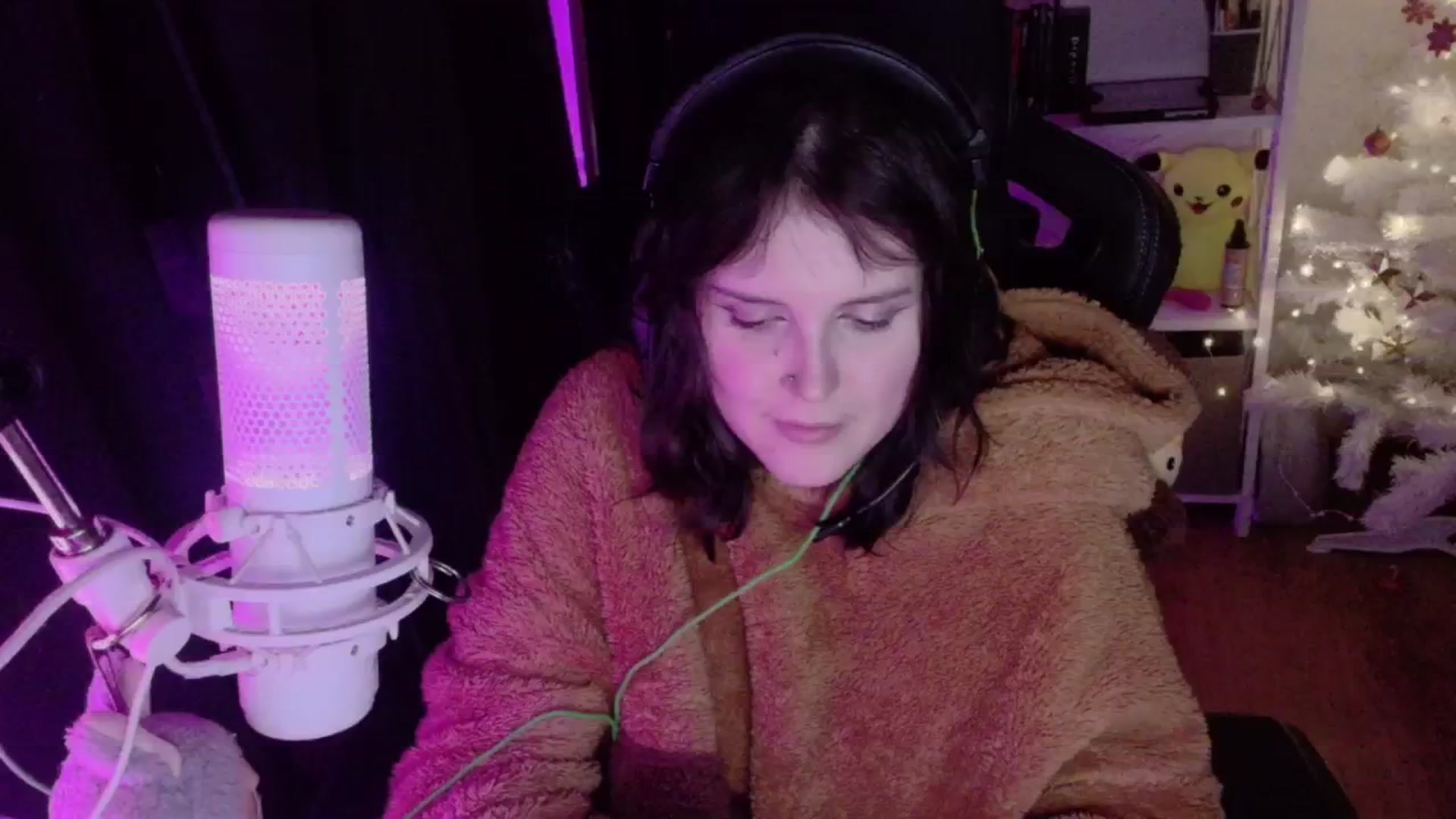 Gallery image thumbnail from Justpixel's myfreecams stream on, 12/25/2025, 18:23 image 12 of 20