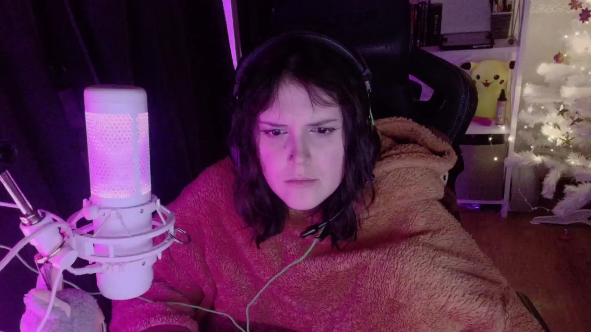 Gallery image thumbnail from Justpixel's myfreecams stream on, 12/25/2025, 18:23 image 19 of 20