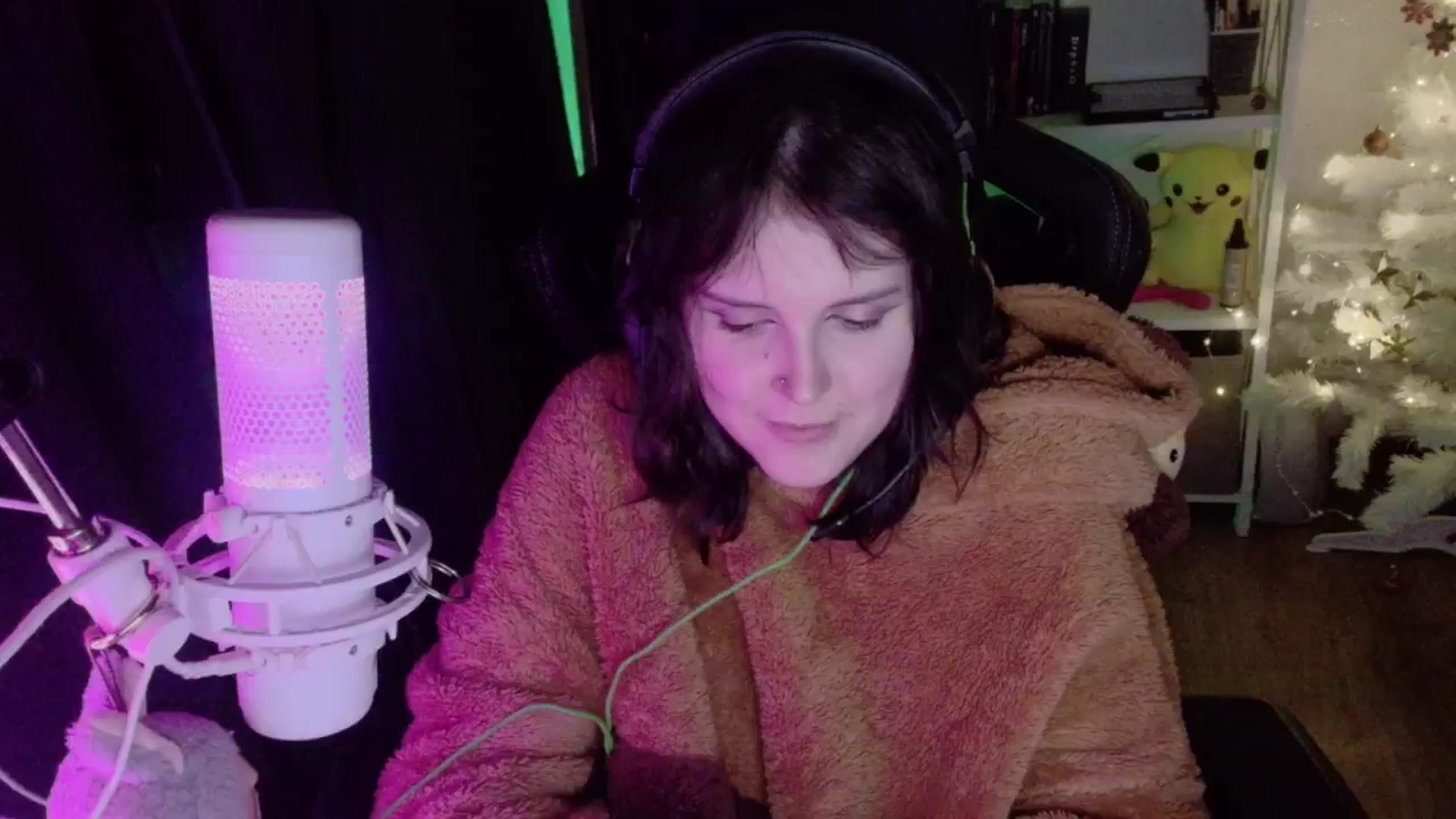 Gallery image thumbnail from Justpixel's myfreecams stream on, 12/25/2025, 18:23 image 10 of 20