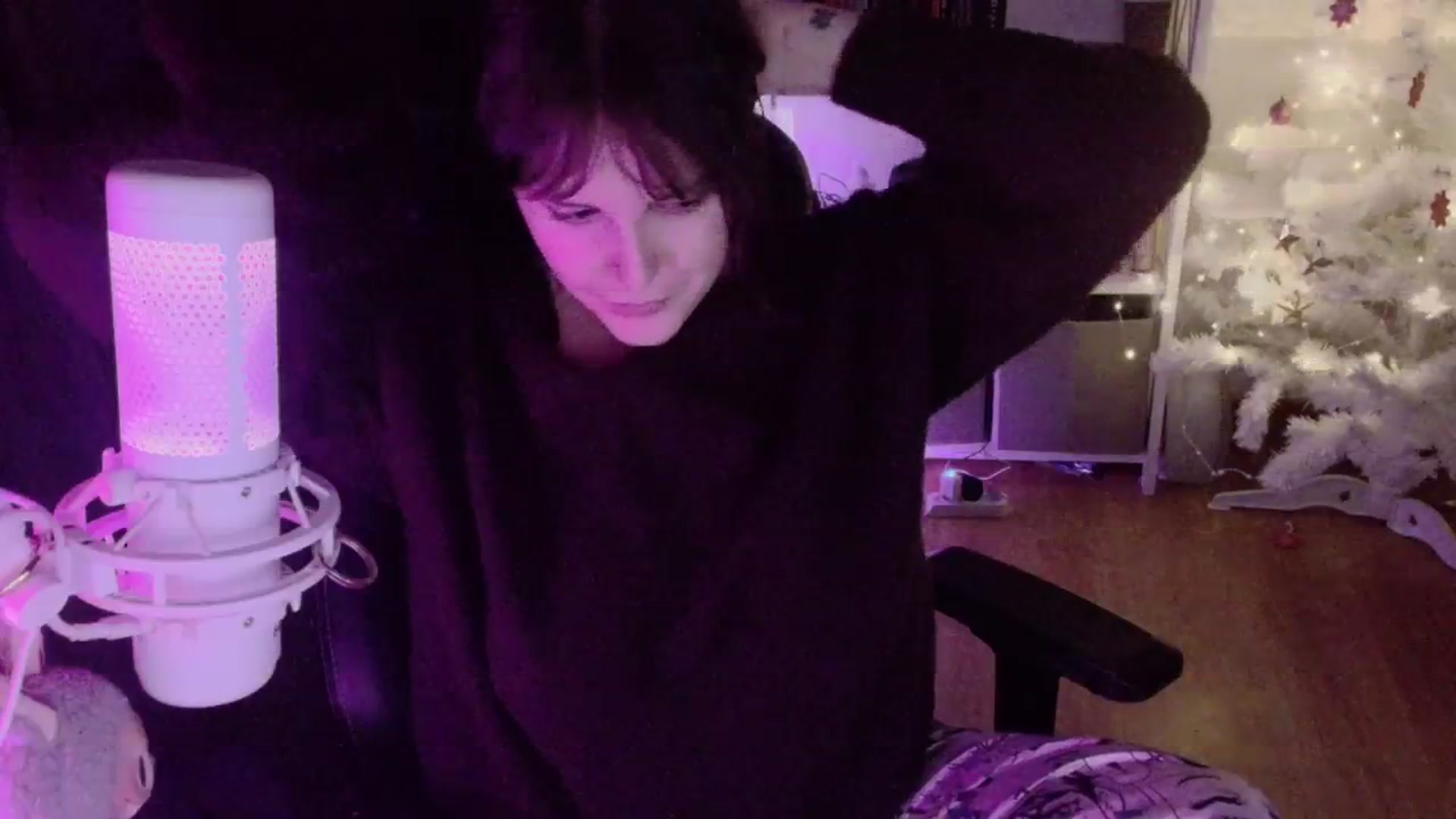 Gallery image thumbnail from Justpixel's myfreecams stream on, 12/26/2025, 01:30 image 16 of 20