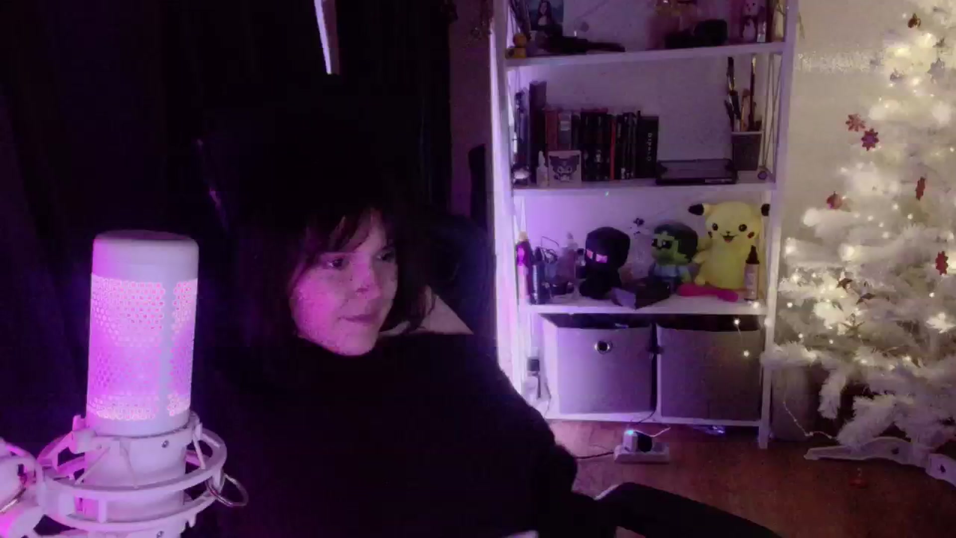 Gallery image thumbnail from Justpixel's myfreecams stream on, 12/26/2025, 01:30 image 9 of 20