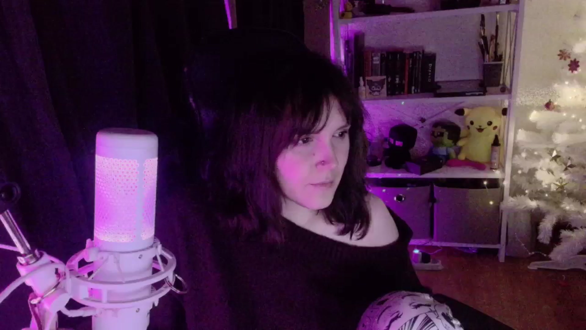 Gallery image thumbnail from Justpixel's myfreecams stream on, 12/26/2025, 01:30 image 6 of 20
