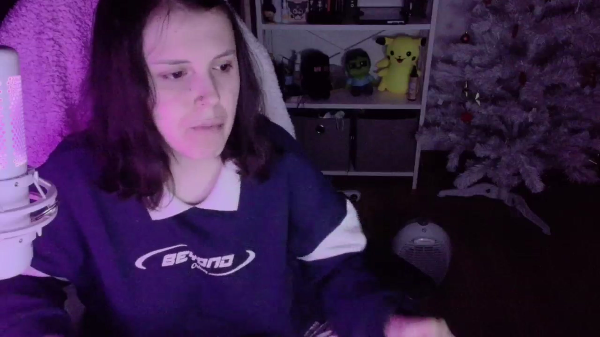Gallery image thumbnail from Justpixel's myfreecams stream on, 12/26/2025, 23:21 image 12 of 20