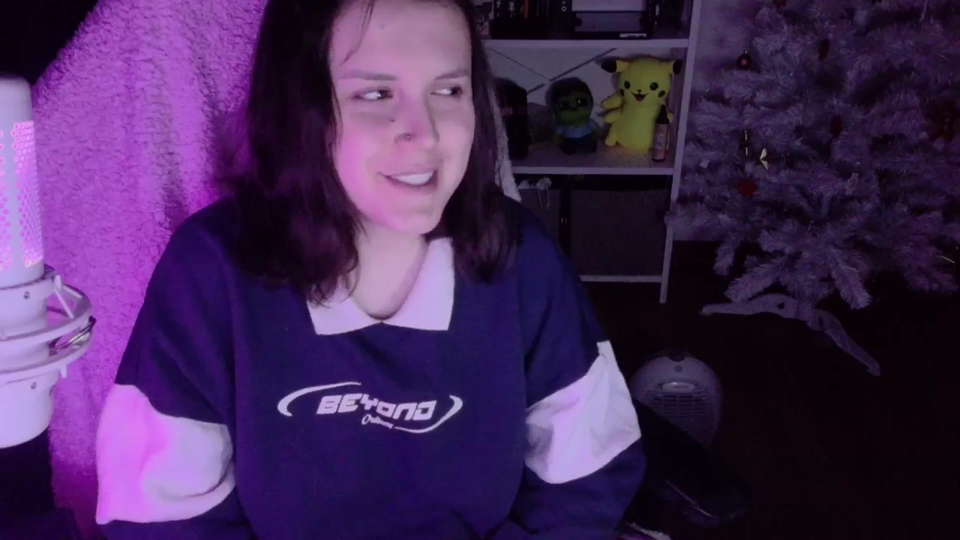 Gallery image thumbnail from Justpixel's myfreecams stream on, 12/26/2025, 23:21 image 16 of 20