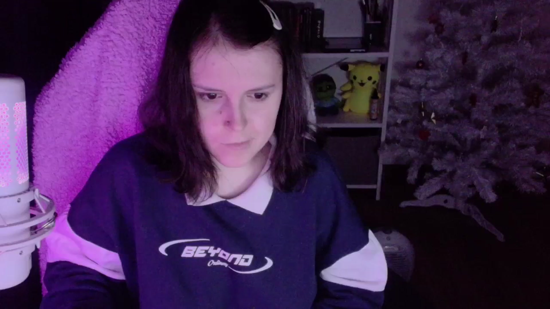 Gallery image thumbnail from Justpixel's myfreecams stream on, 12/26/2025, 23:21 image 4 of 20