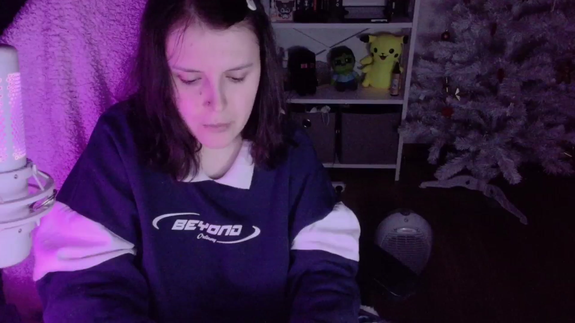 Gallery image thumbnail from Justpixel's myfreecams stream on, 12/26/2025, 23:21 image 13 of 20