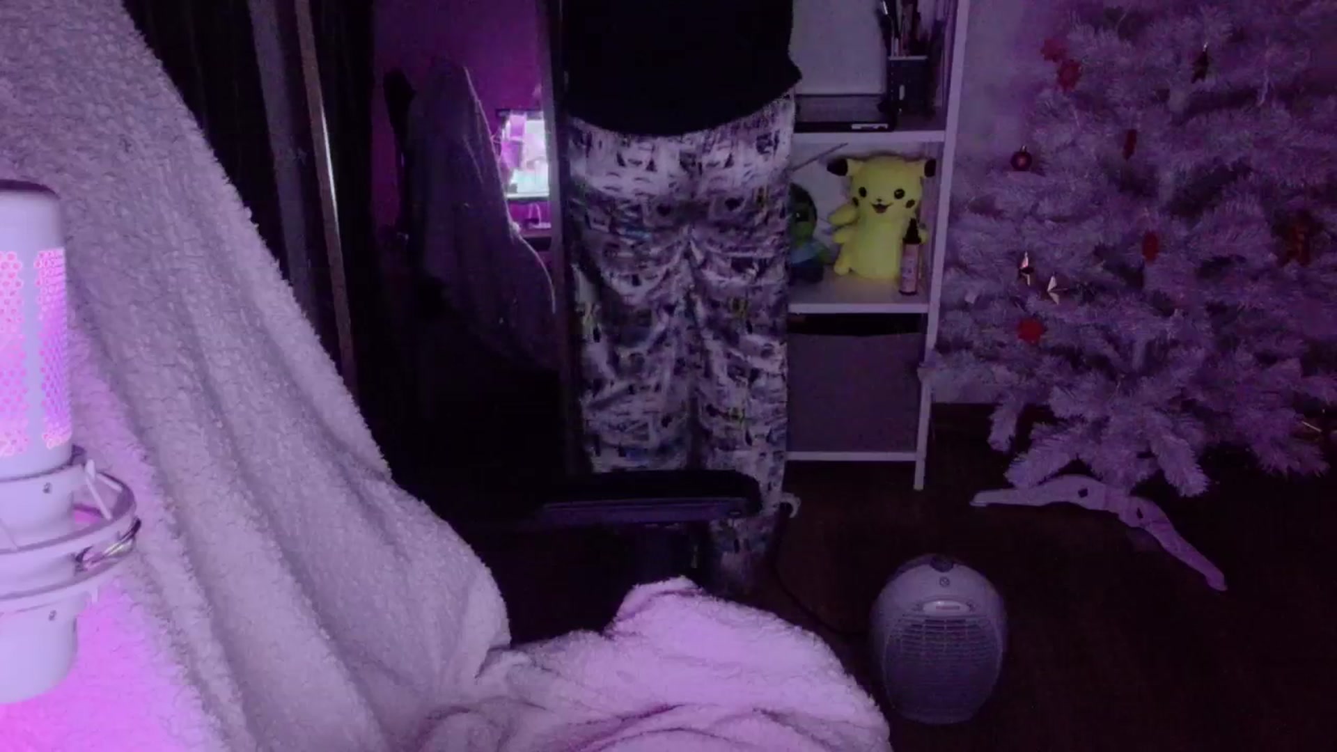Gallery image thumbnail from Justpixel's myfreecams stream on, 12/26/2025, 23:21 image 7 of 20