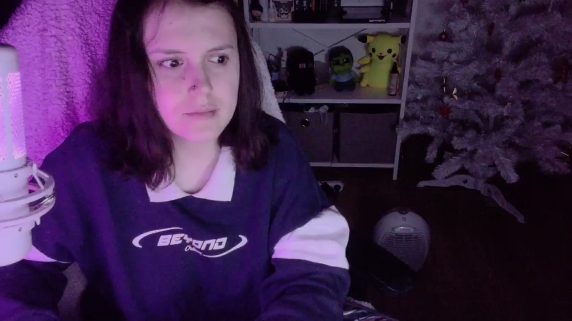 Gallery image thumbnail from Justpixel's myfreecams stream on, 12/26/2025, 23:21 image 14 of 20