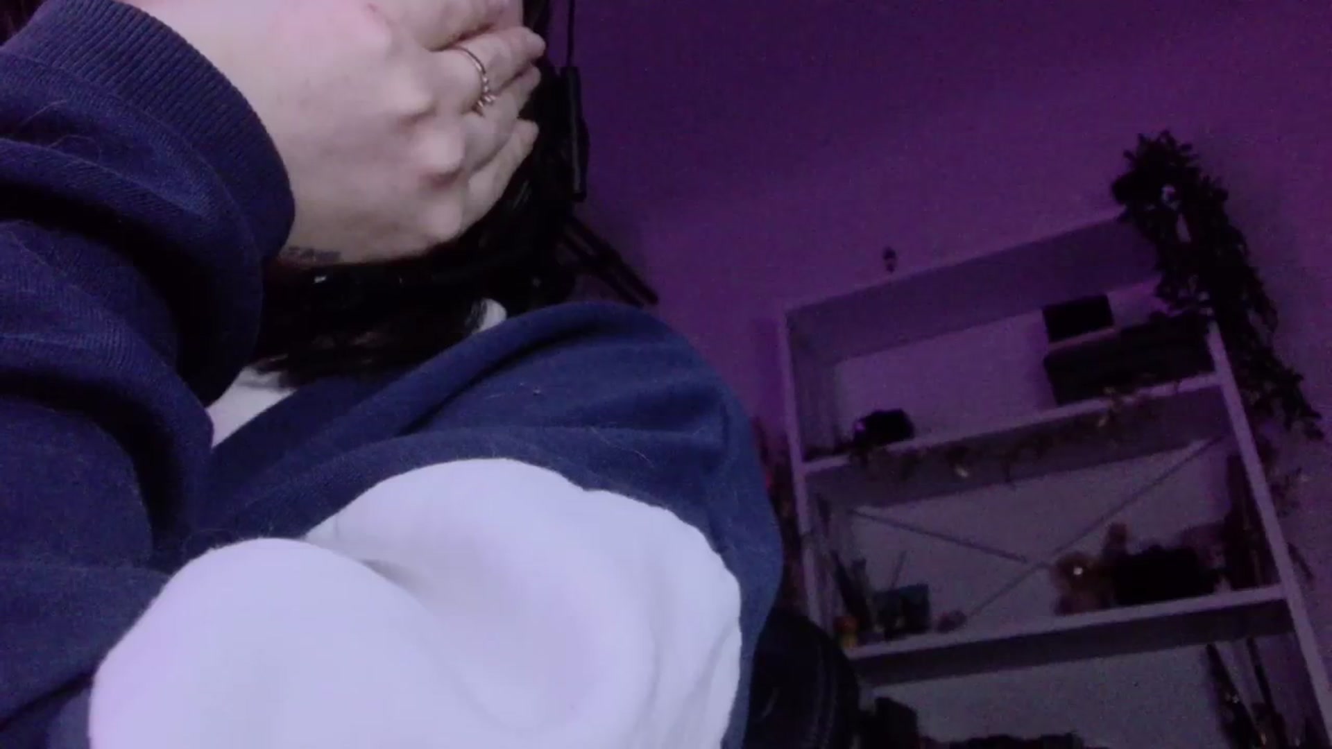 Gallery image thumbnail from Justpixel's myfreecams stream on, 12/27/2025, 02:35 image 18 of 20