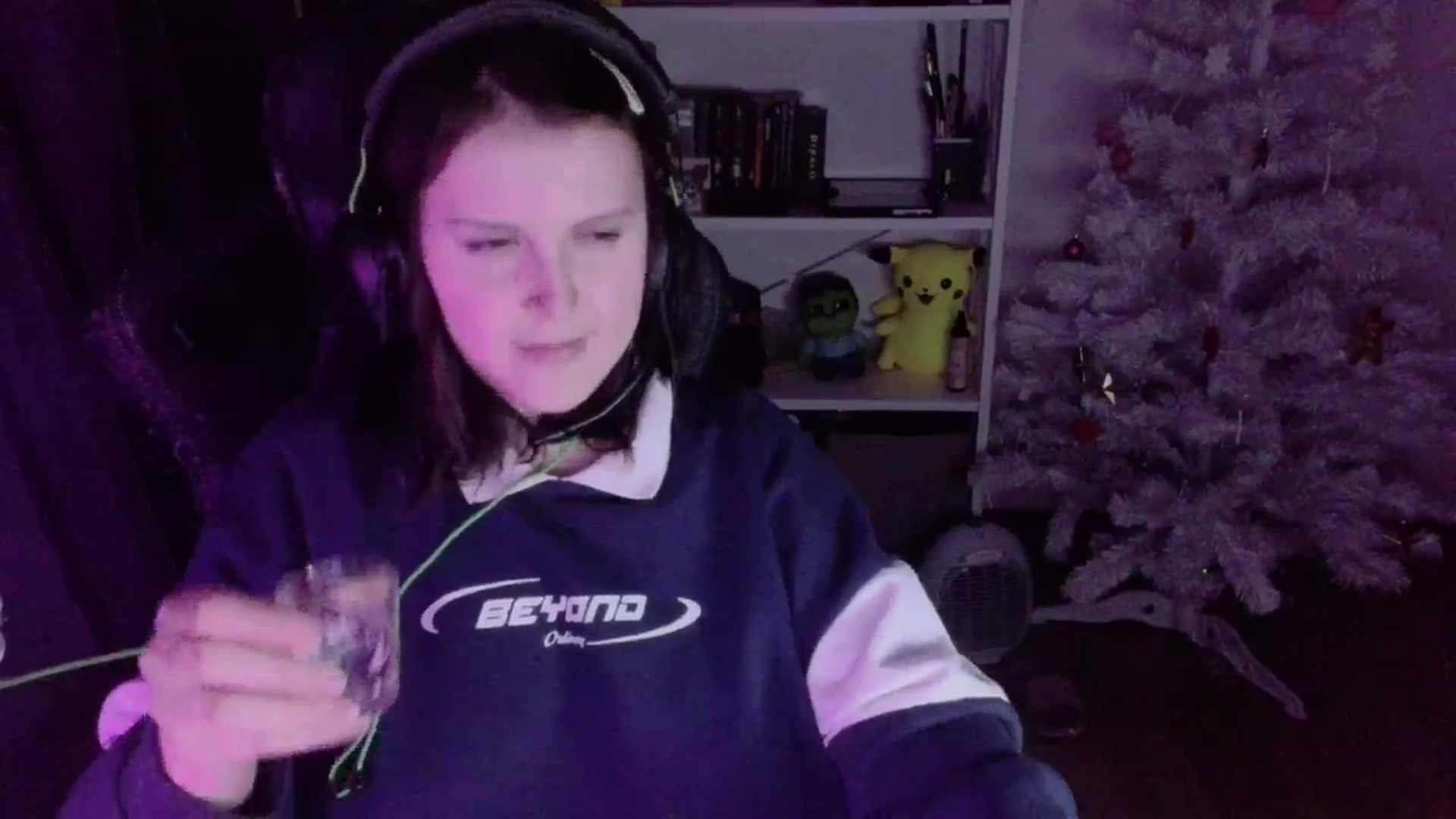 Gallery image thumbnail from Justpixel's myfreecams stream on, 12/27/2025, 02:35 image 10 of 20
