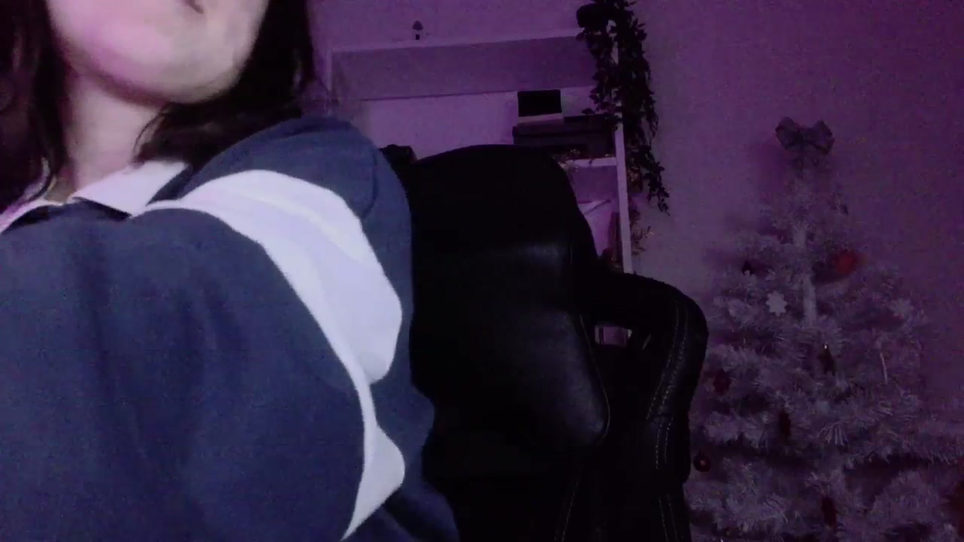 Gallery image thumbnail from Justpixel's myfreecams stream on, 12/27/2025, 02:35 image 14 of 20
