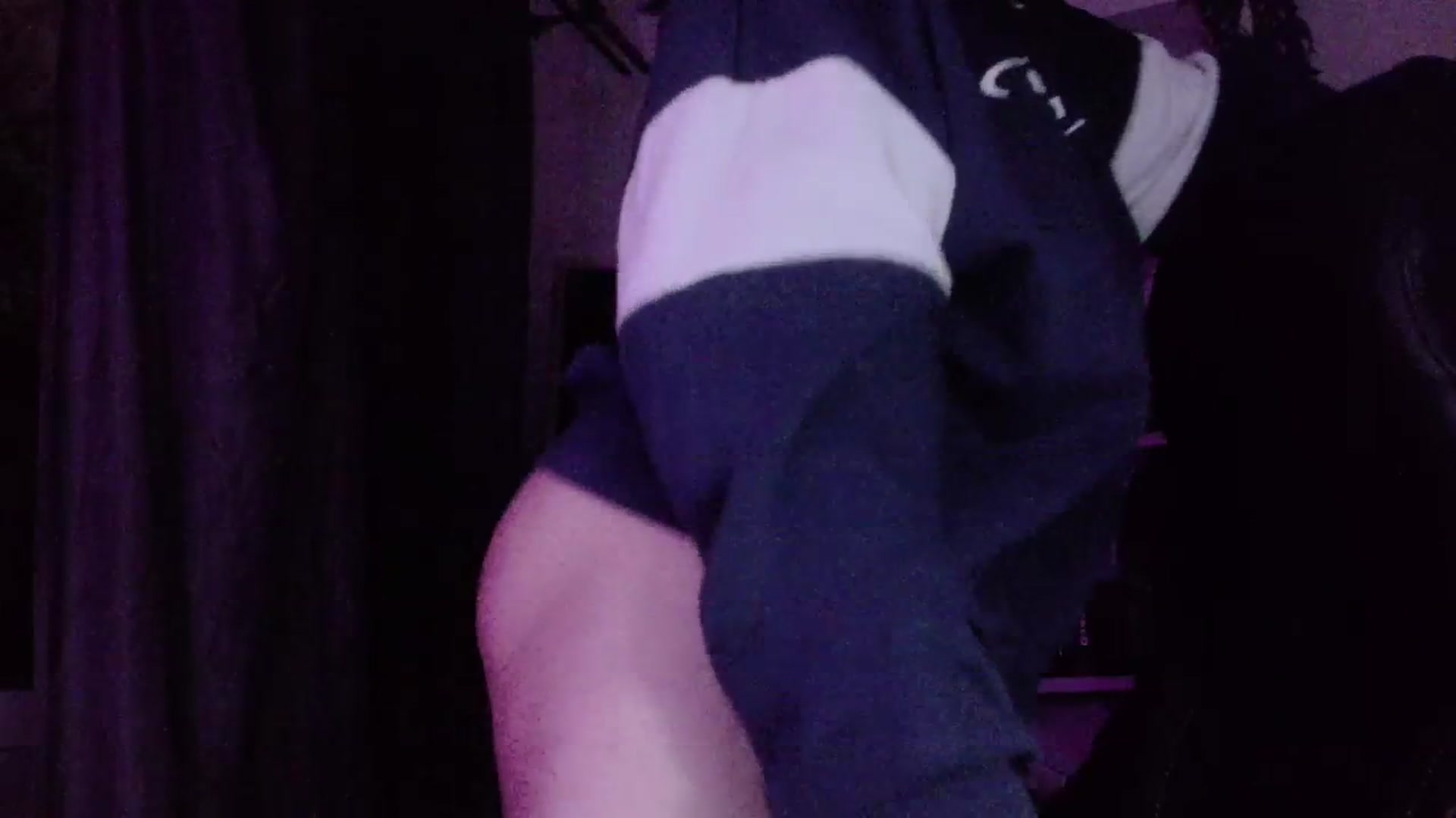 Gallery image thumbnail from Justpixel's myfreecams stream on, 12/27/2025, 02:35 image 13 of 20