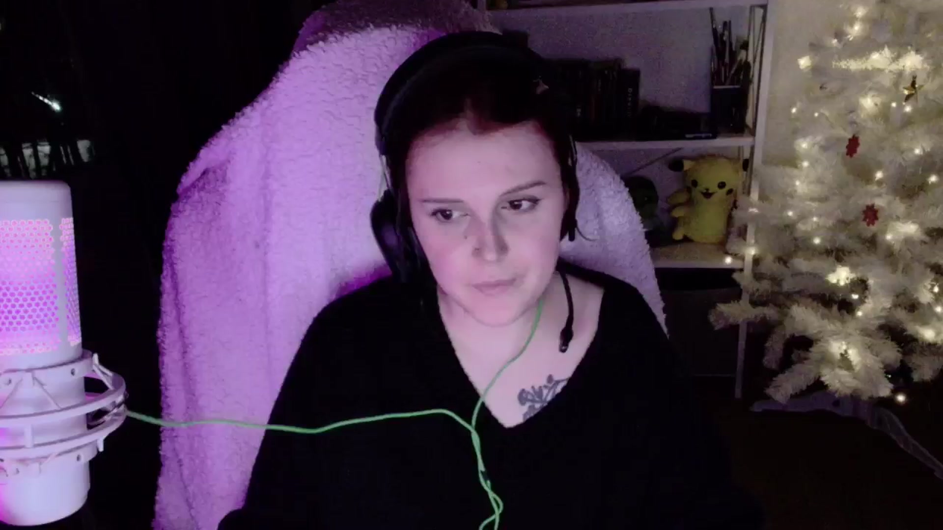 Gallery image thumbnail from Justpixel's myfreecams stream on, 01/01/2026, 24:14 image 1 of 20
