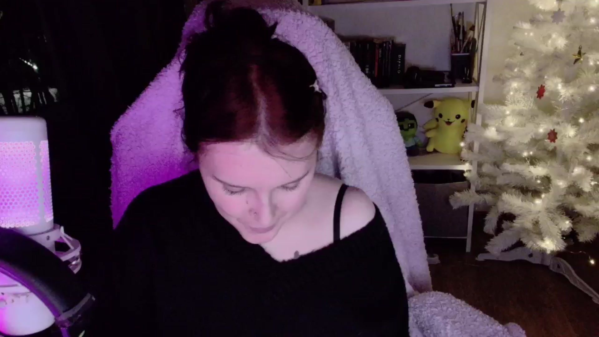 Gallery image thumbnail from Justpixel's myfreecams stream on, 01/01/2026, 24:14 image 4 of 20