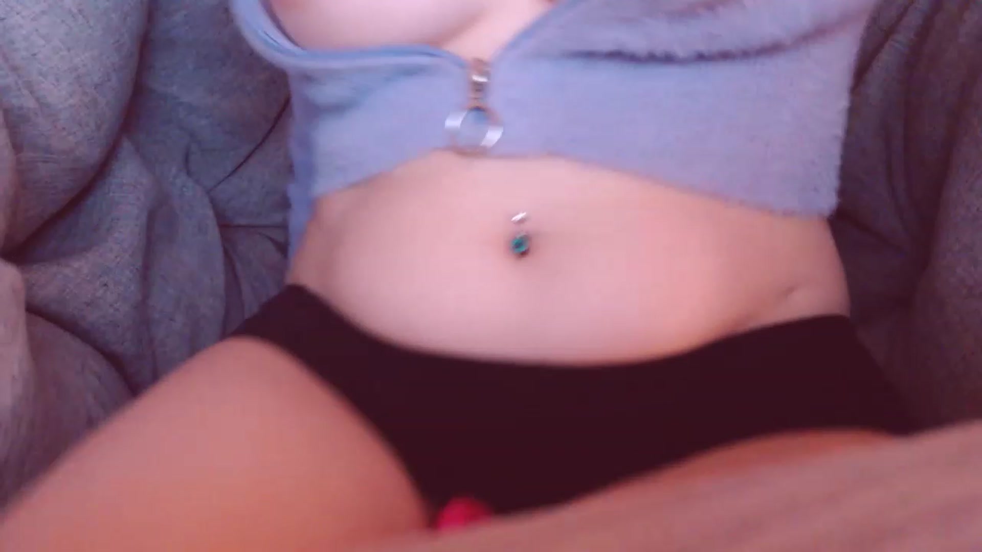 Gallery image thumbnail from Justturned_18's myfreecams stream on, 11/15/2022, 17:33 image 7 of 20