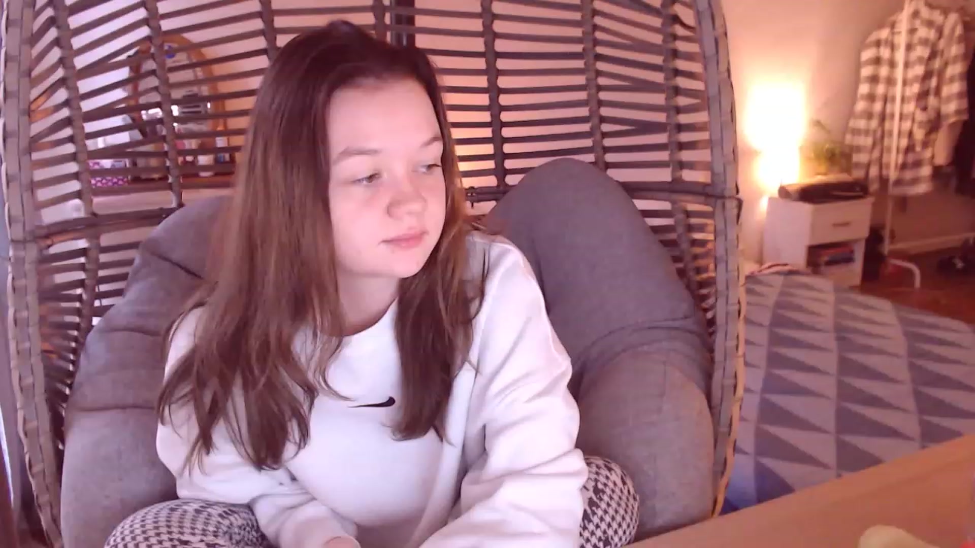 Gallery image thumbnail from Justturned_18's myfreecams stream on, 11/16/2022, 14:29 image 3 of 20