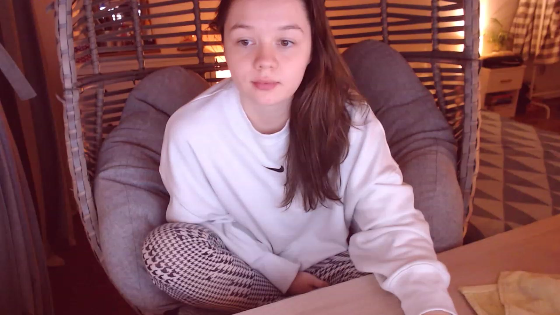 Gallery image thumbnail from Justturned_18's myfreecams stream on, 11/16/2022, 16:38 image 16 of 20