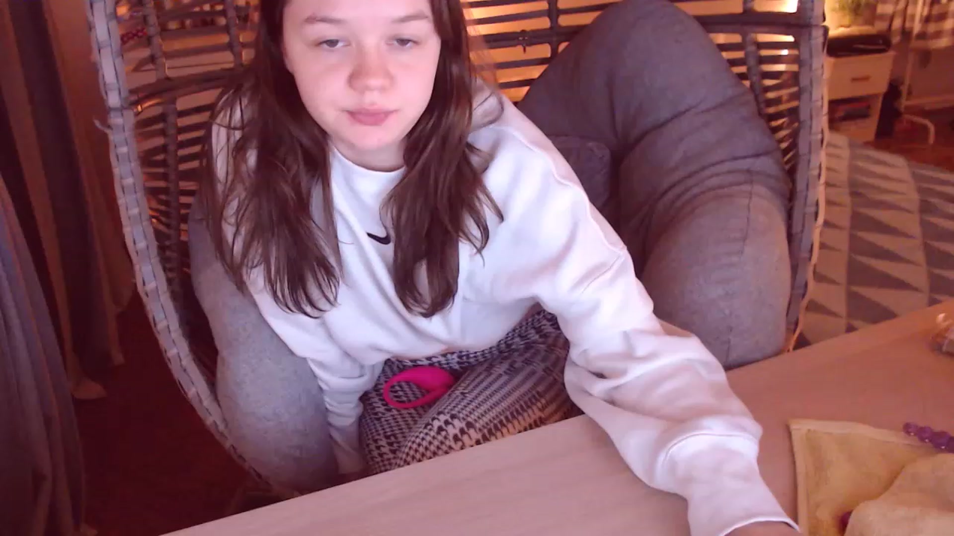 Gallery image thumbnail from Justturned_18's myfreecams stream on, 11/16/2022, 16:38 image 19 of 20