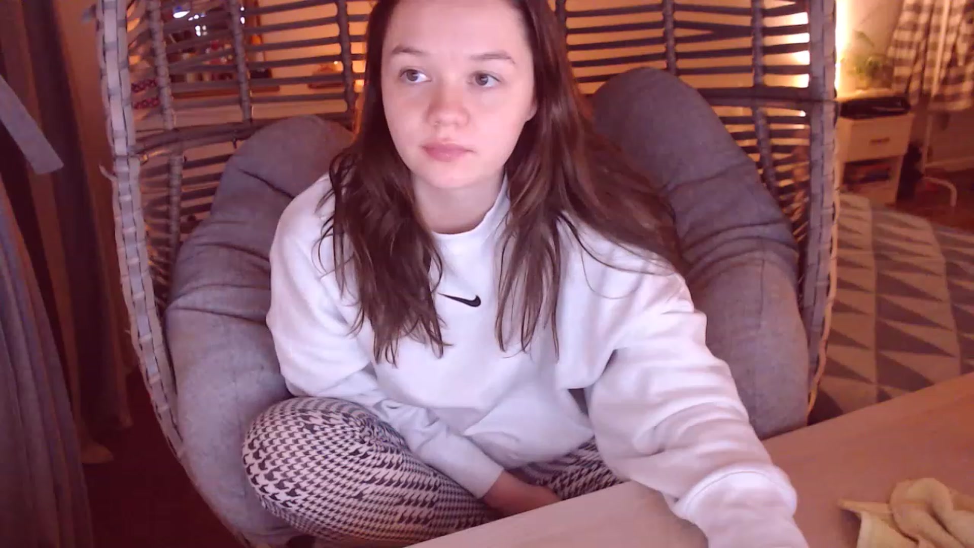 Gallery image thumbnail from Justturned_18's myfreecams stream on, 11/16/2022, 16:38 image 17 of 20