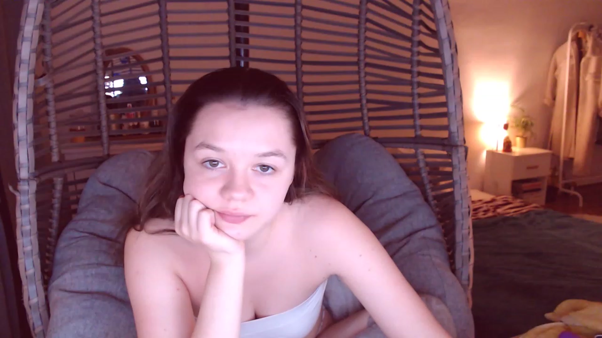 Gallery image thumbnail from Justturned_18's myfreecams stream on, 11/19/2022, 16:47 image 13 of 20
