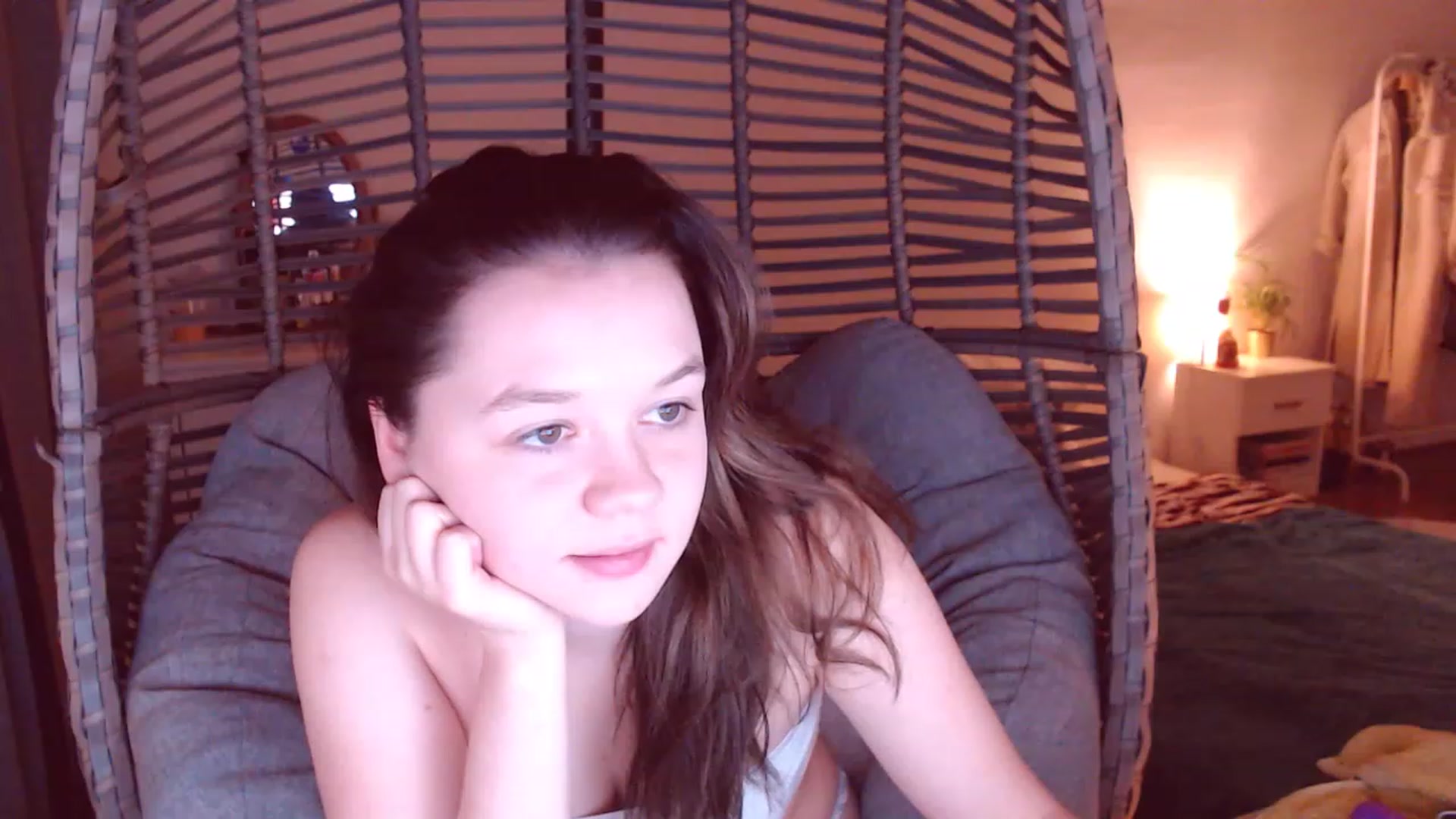 Gallery image thumbnail from Justturned_18's myfreecams stream on, 11/19/2022, 16:47 image 18 of 20