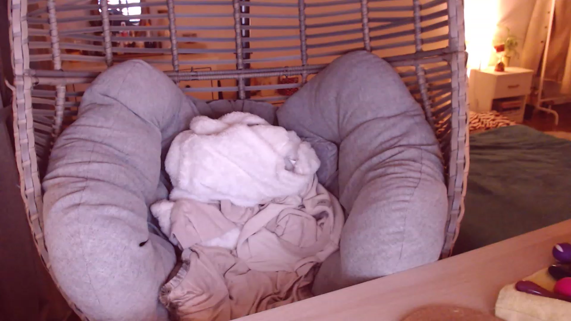Gallery image thumbnail from Justturned_18's myfreecams stream on, 11/20/2022, 16:52 image 10 of 20
