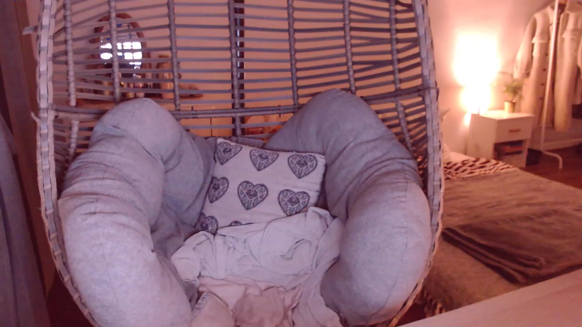 Gallery image thumbnail from Justturned_18's myfreecams stream on, 11/22/2022, 16:26 image 14 of 20