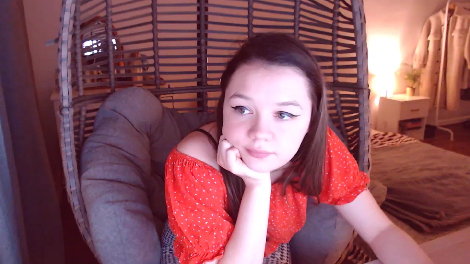 Gallery image thumbnail from Justturned_18's myfreecams stream on, 11/22/2022, 18:06 image 14 of 20