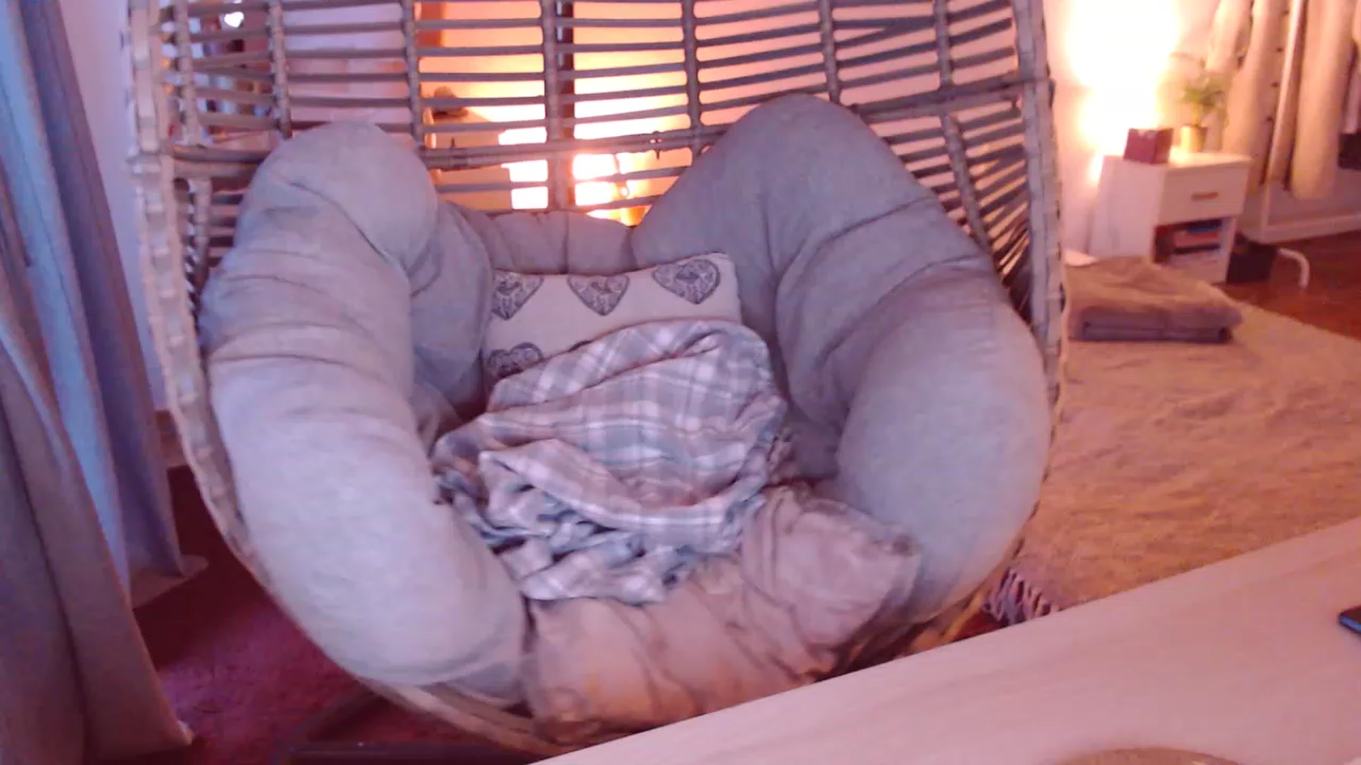 Gallery image thumbnail from Justturned_18's myfreecams stream on, 11/23/2022, 15:23 image 12 of 20
