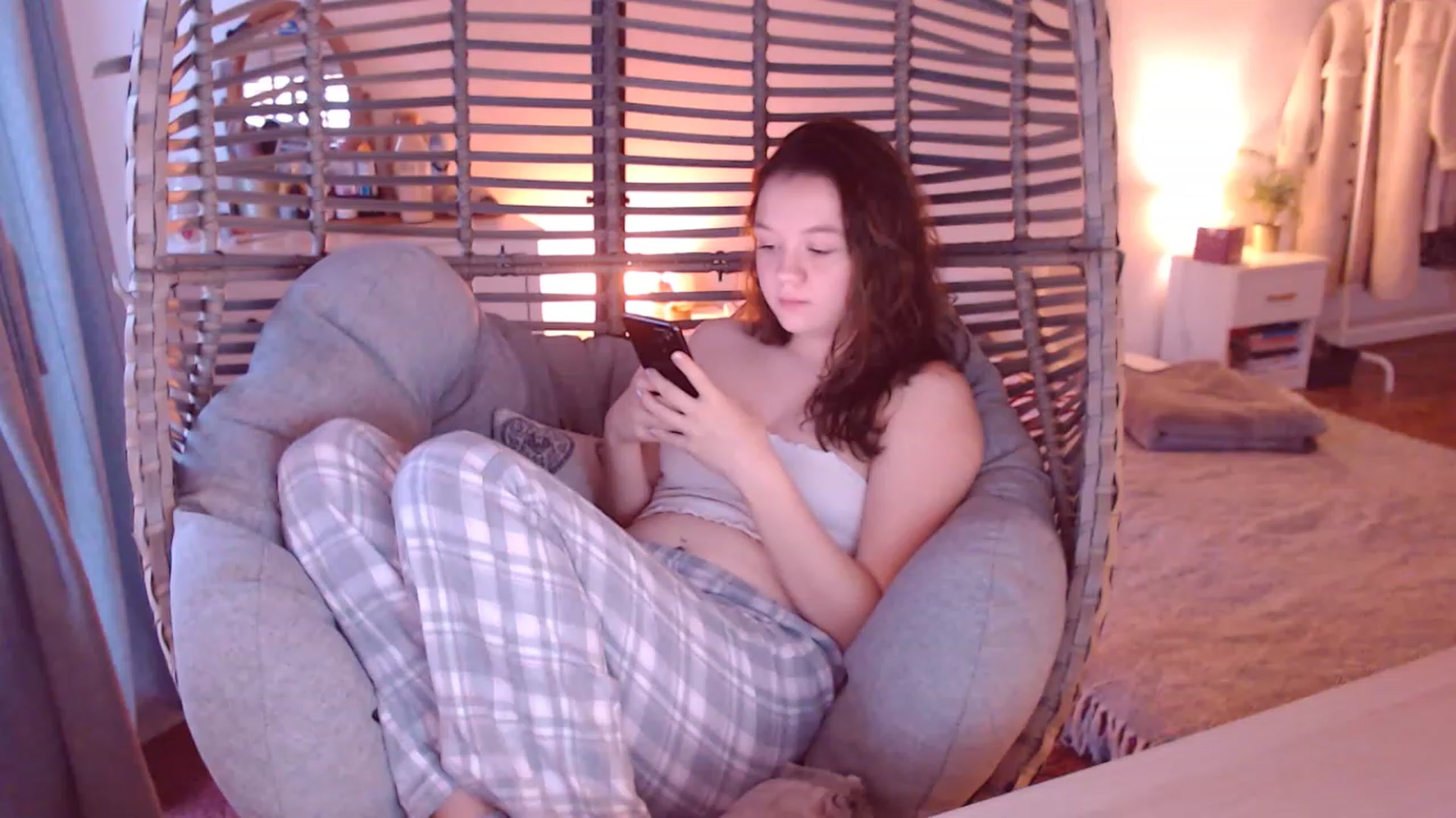 Gallery image thumbnail from Justturned_18's myfreecams stream on, 11/23/2022, 15:23 image 7 of 20