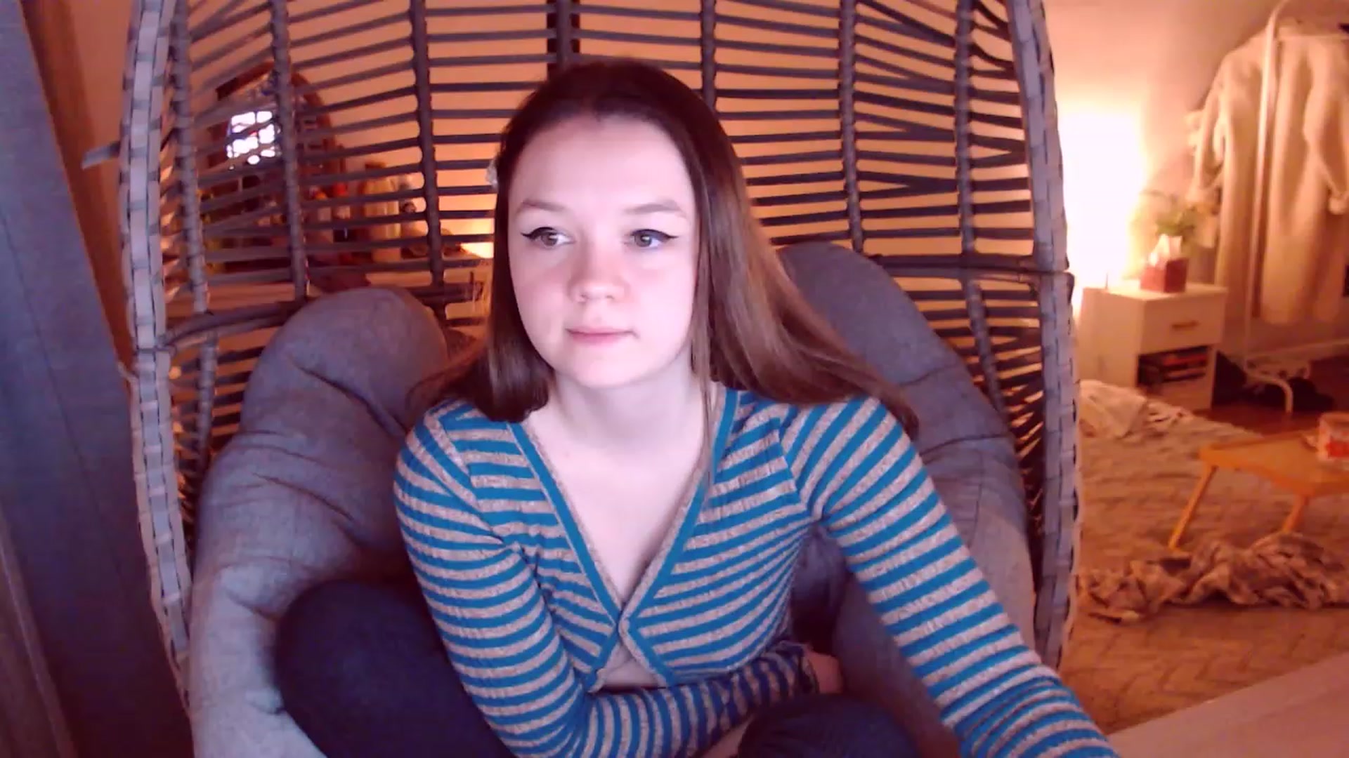 Gallery image thumbnail from Justturned_18's myfreecams stream on, 11/26/2022, 19:05 image 18 of 20
