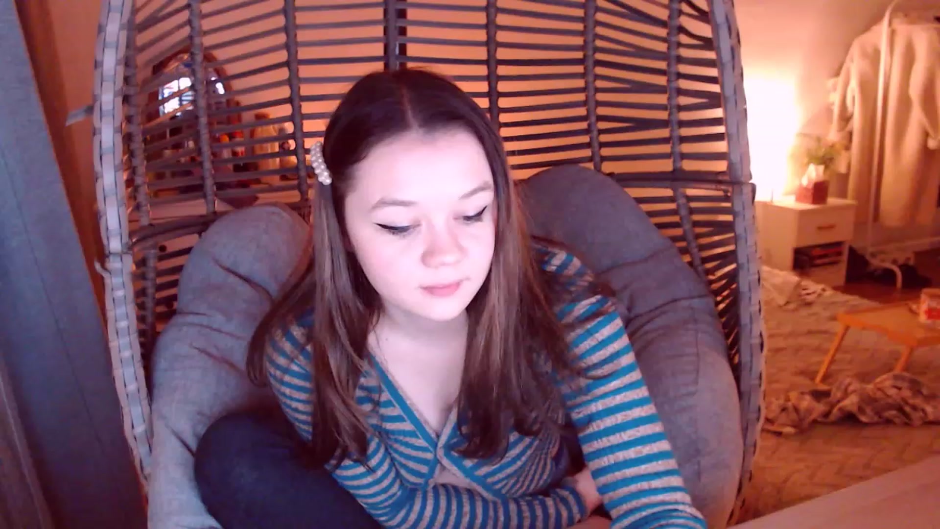 Gallery image thumbnail from Justturned_18's myfreecams stream on, 11/26/2022, 19:05 image 17 of 20