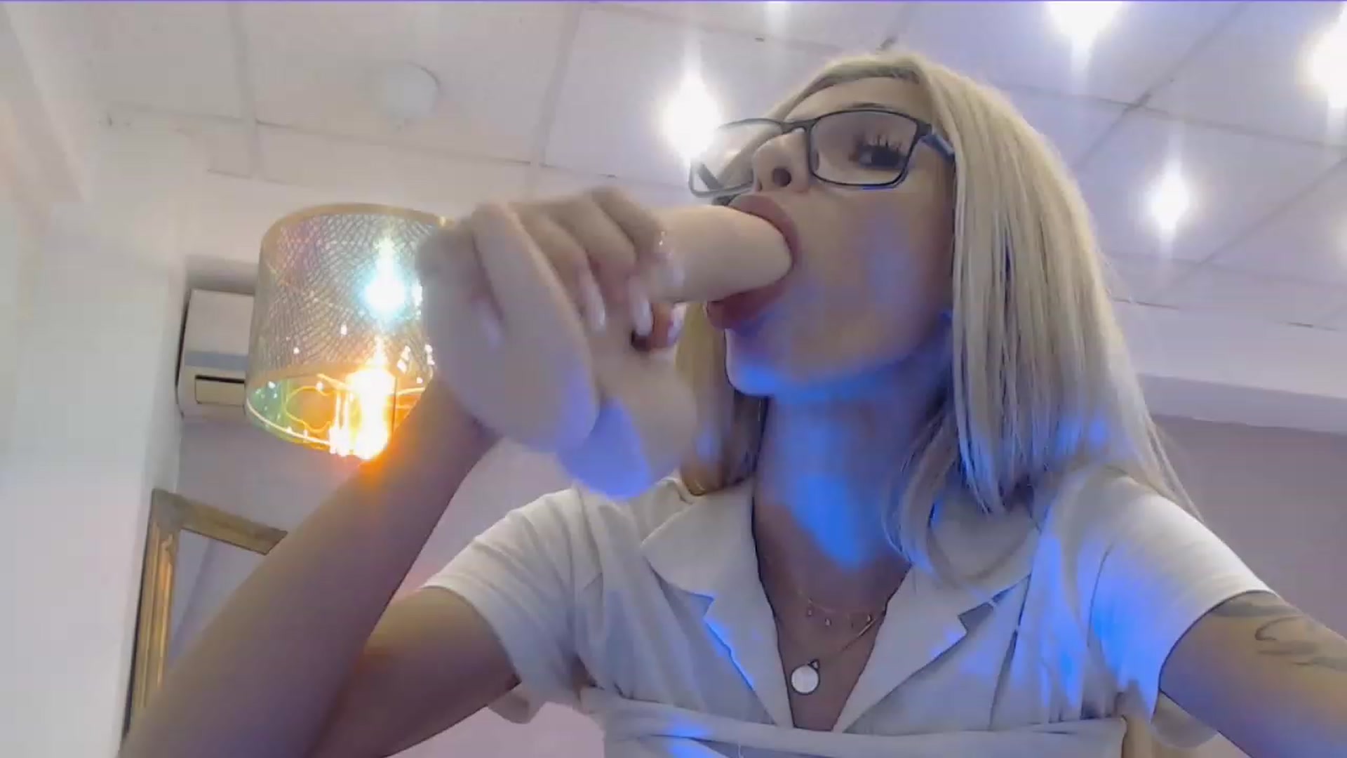 Gallery image thumbnail from Juts_MiaX's myfreecams stream on, 12/07/2022, 13:02 image 13 of 20