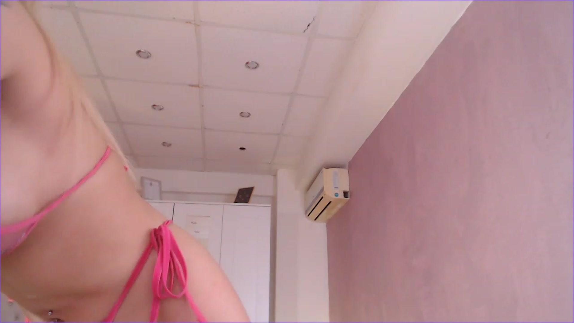 Gallery image thumbnail from Juts_MiaX's myfreecams stream on, 03/29/2023, 18:44 image 7 of 20