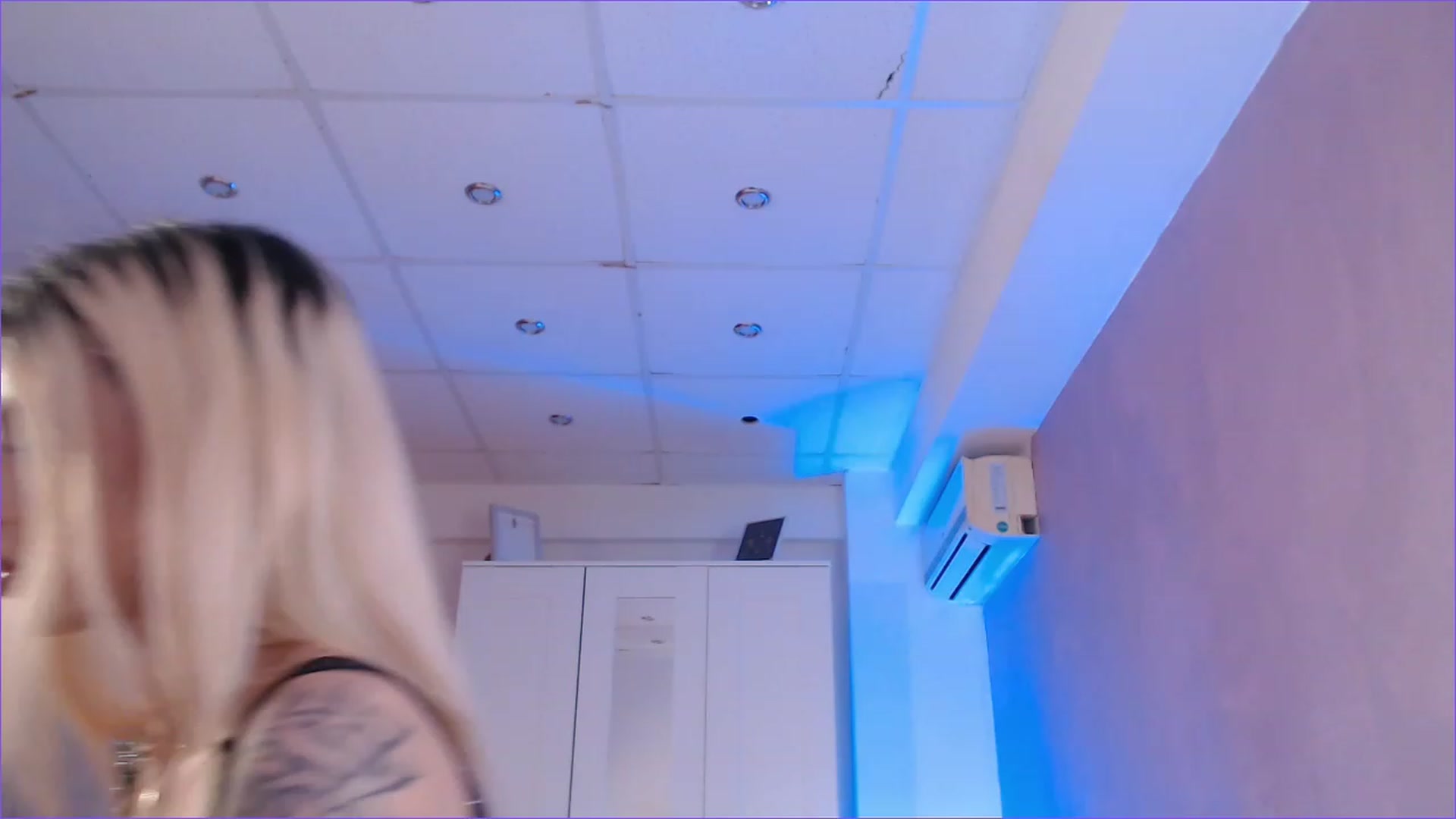 Gallery image thumbnail from Juts_MiaX's myfreecams stream on, 05/24/2023, 19:37 image 16 of 20