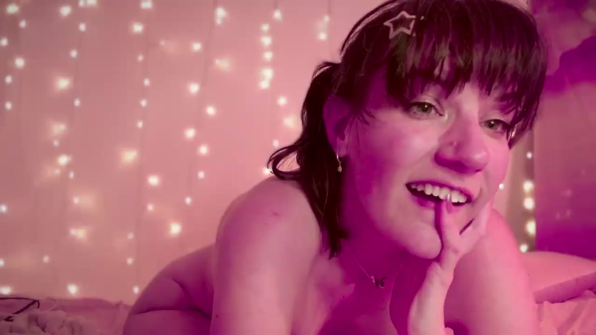 Gallery image thumbnail from Juxxtopposed's myfreecams stream on, 01/16/2025, 11:16 image 20 of 20
