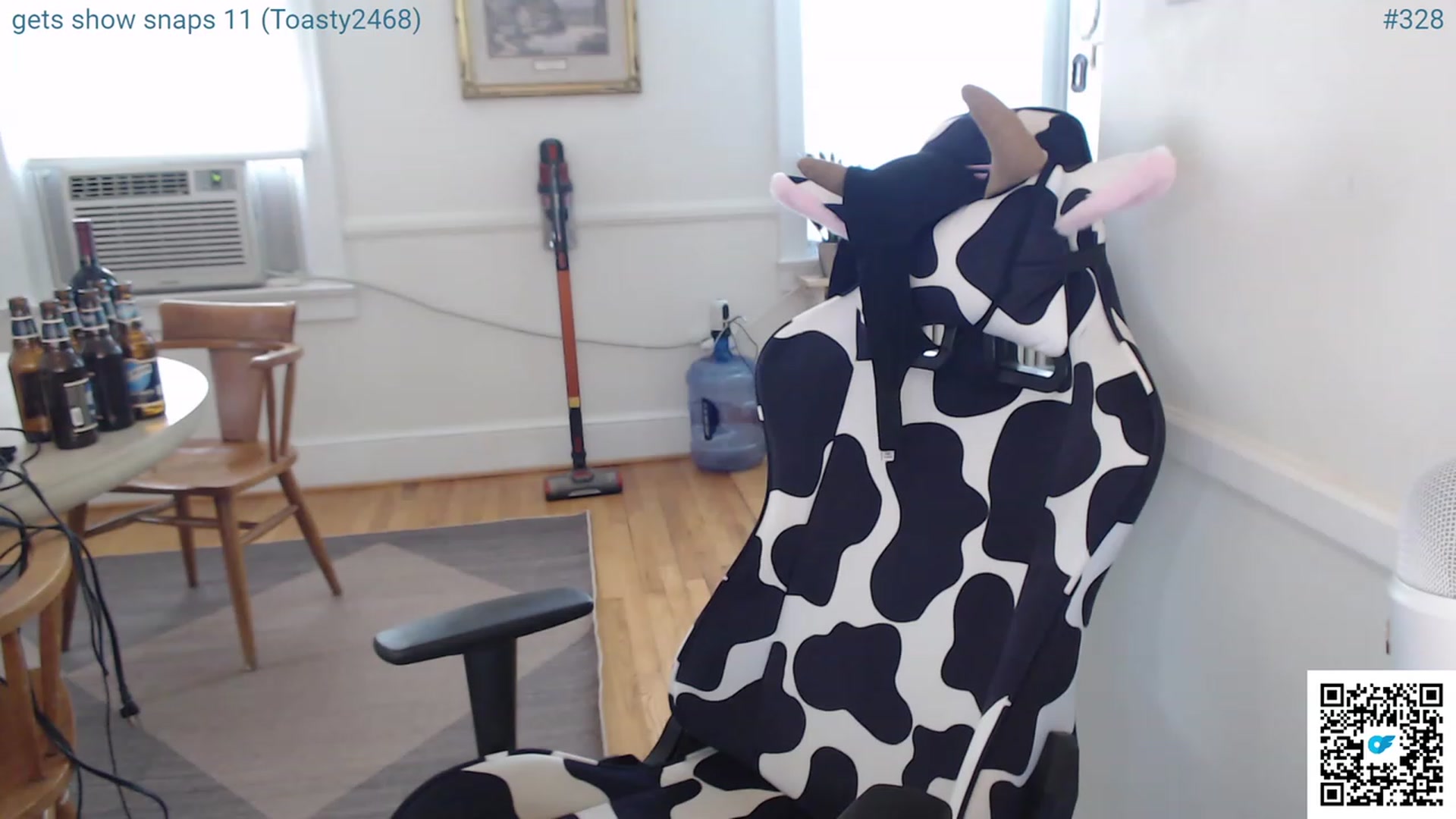 Gallery image thumbnail from Jwhiskewub_RC's myfreecams stream on, 06/10/2023, 21:08 image 6 of 20