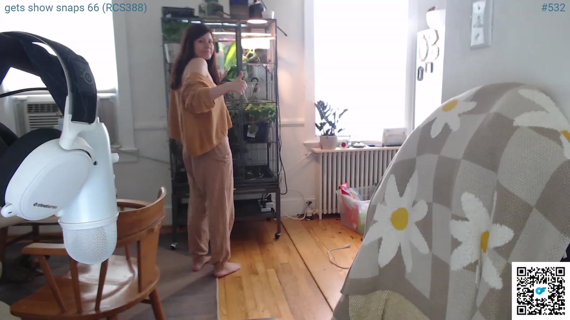 Gallery image thumbnail from Jwhiskewub_RC's myfreecams stream on, 06/25/2023, 19:37 image 9 of 20