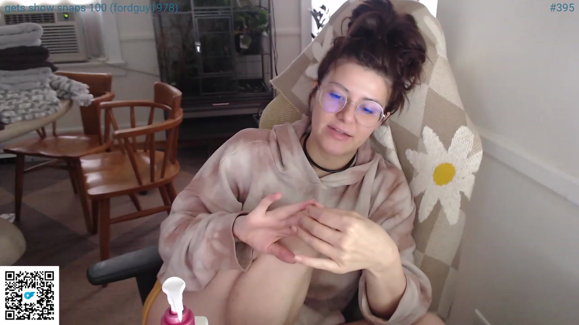 Gallery image thumbnail from Jwhiskewub_RC's myfreecams stream on, 07/09/2023, 22:47 image 3 of 20