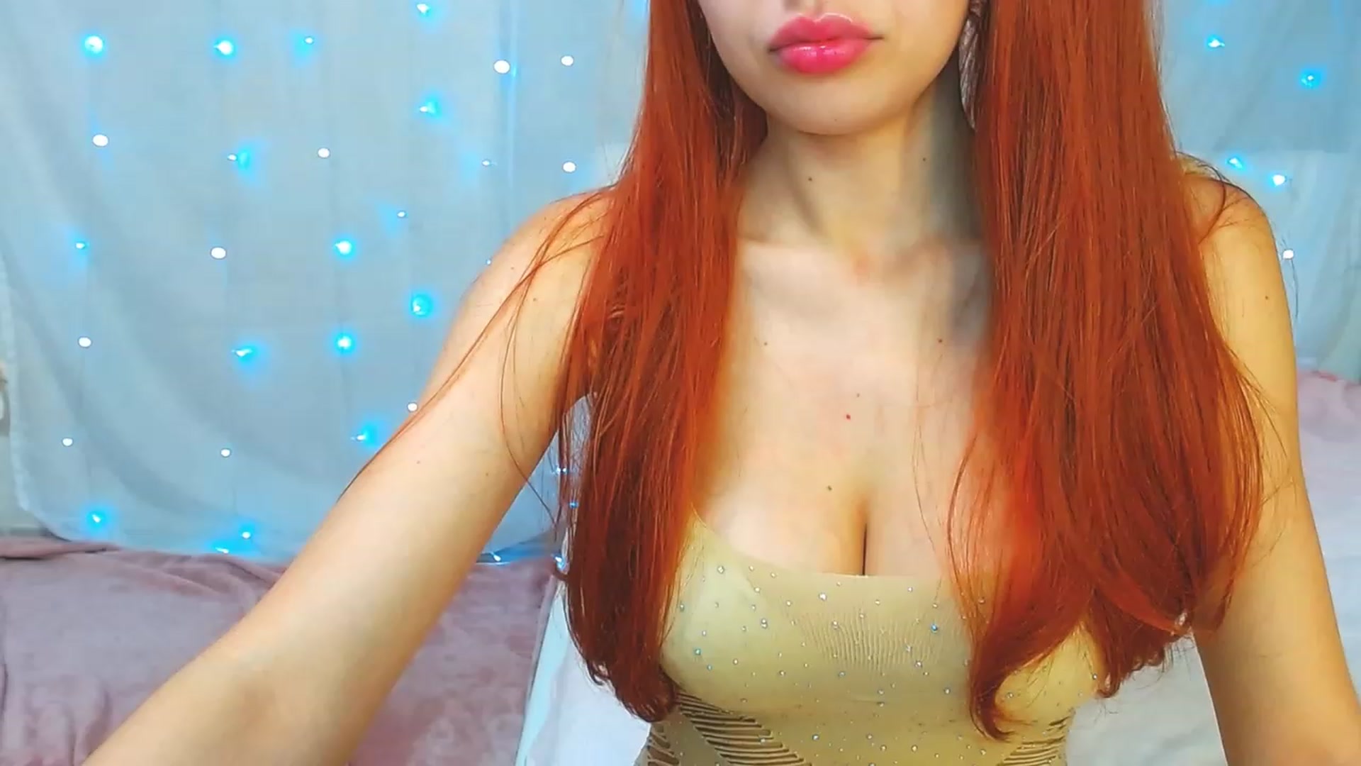 Gallery image thumbnail from JynFox's myfreecams stream on, 11/21/2022, 04:56 image 13 of 20