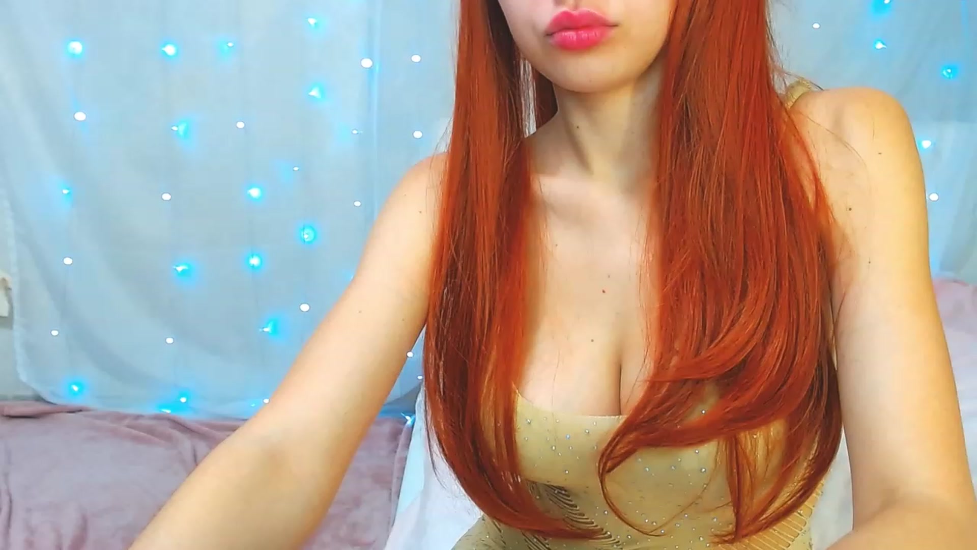 Gallery image thumbnail from JynFox's myfreecams stream on, 11/21/2022, 06:23 image 12 of 20