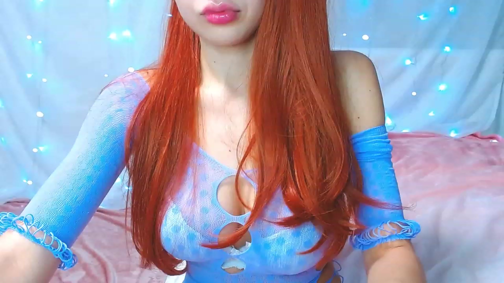 Gallery image thumbnail from JynFox's myfreecams stream on, 11/25/2022, 04:15 image 10 of 20