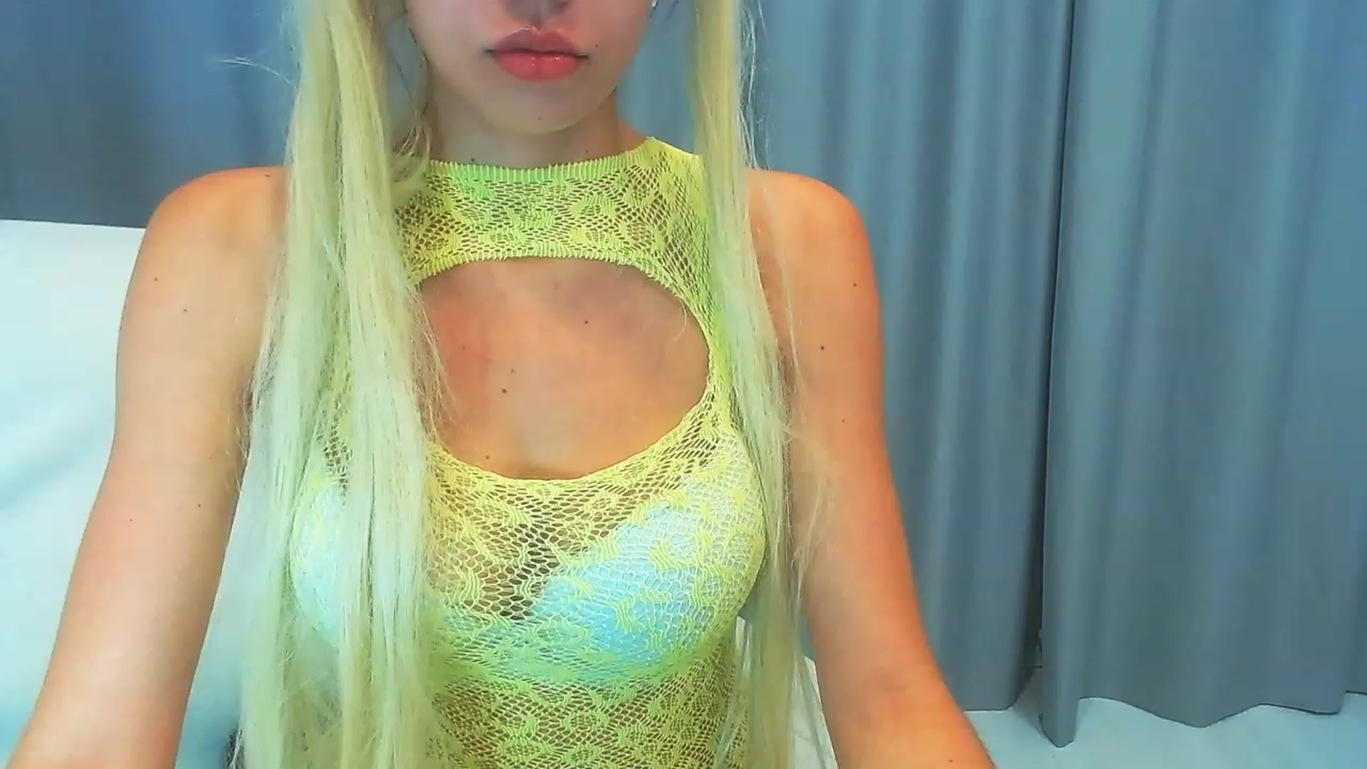 Gallery image thumbnail from JynFox's myfreecams stream on, 09/12/2023, 13:15 image 18 of 20