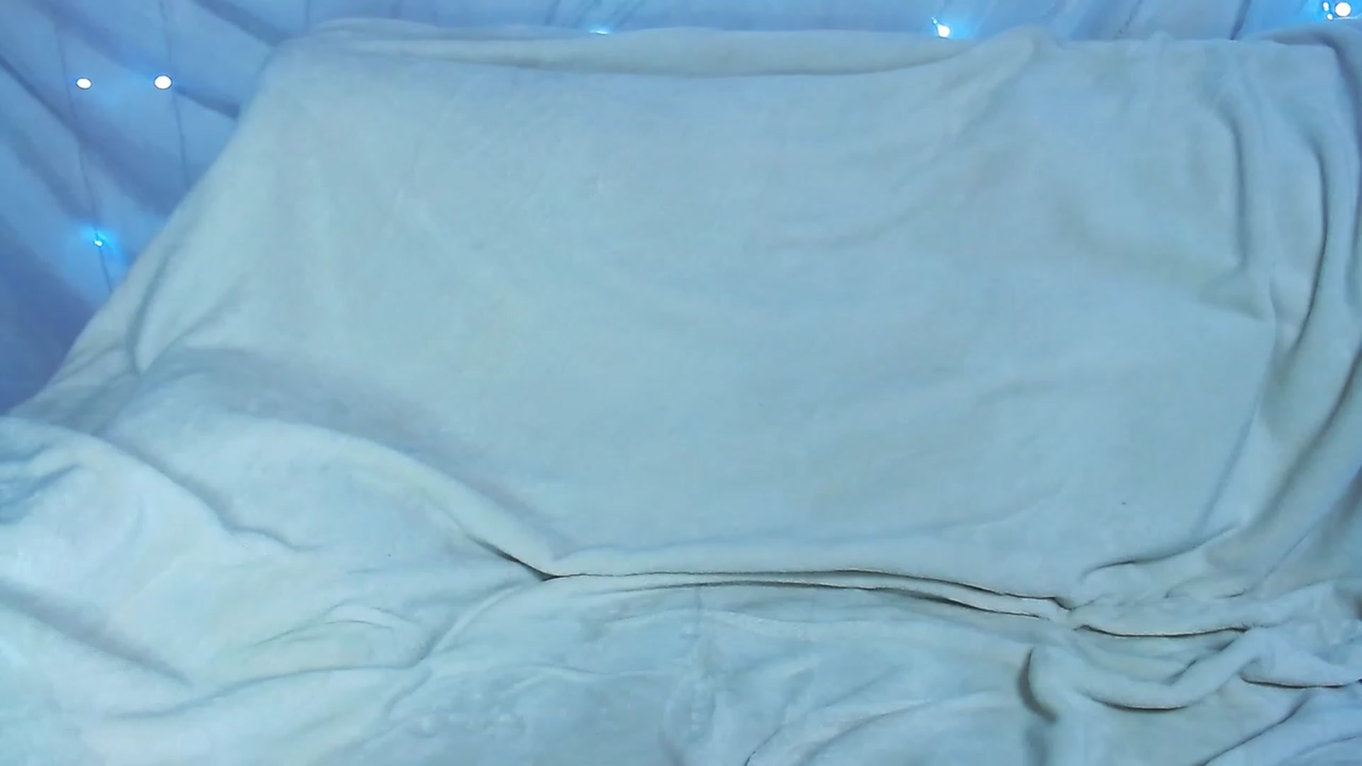 Gallery image thumbnail from JynFox's myfreecams stream on, 12/06/2023, 14:29 image 16 of 20
