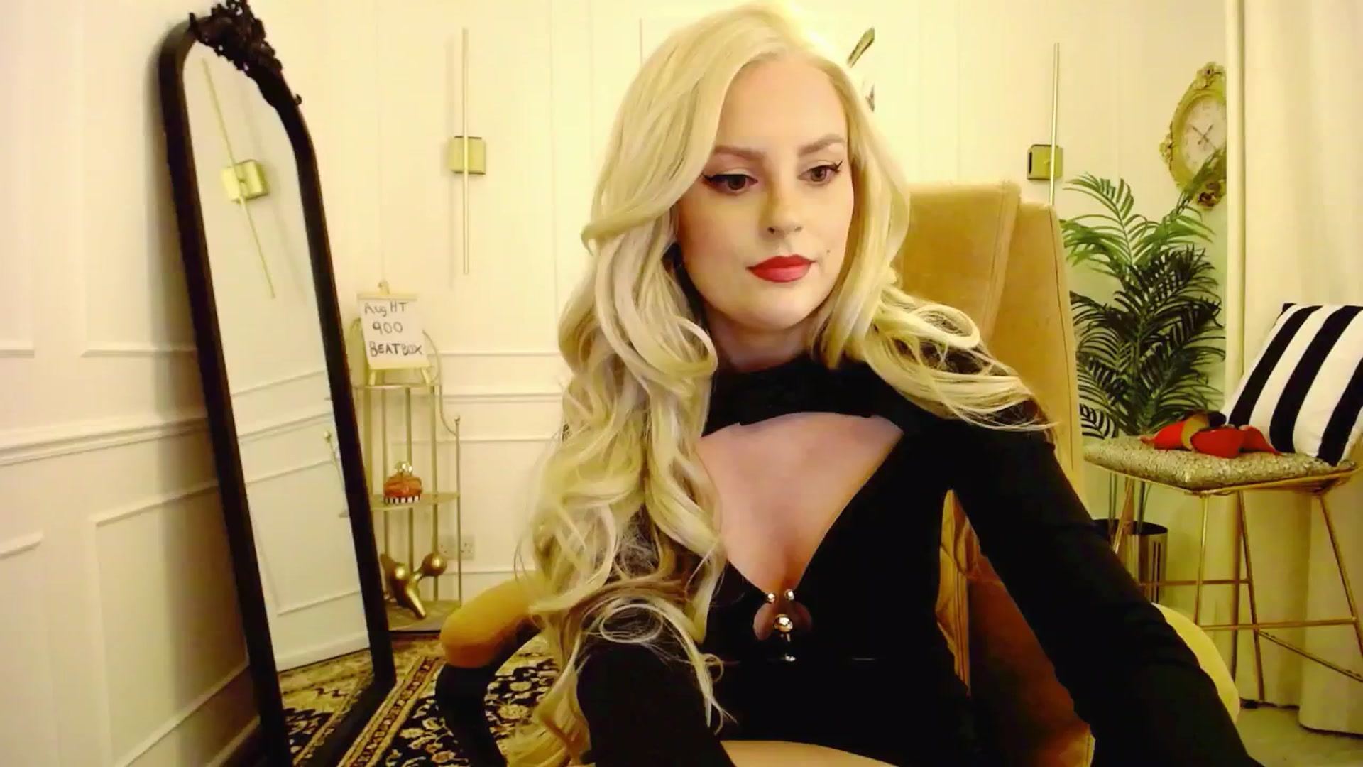 Gallery image thumbnail from K3lly's myfreecams stream on, 08/03/2025, 01:24 image 7 of 20