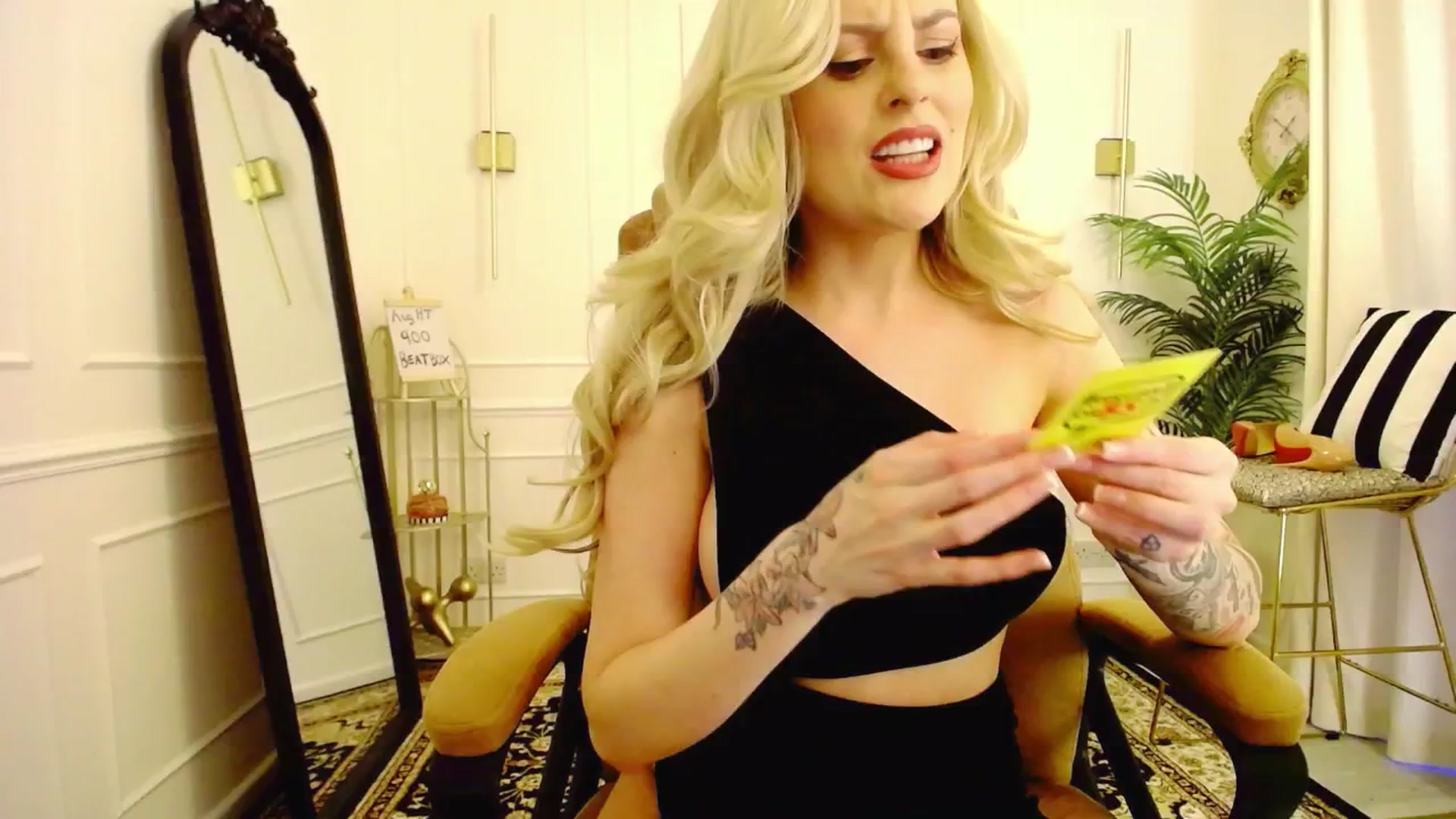 Gallery image thumbnail from K3lly's myfreecams stream on, 08/04/2025, 20:11 image 7 of 20