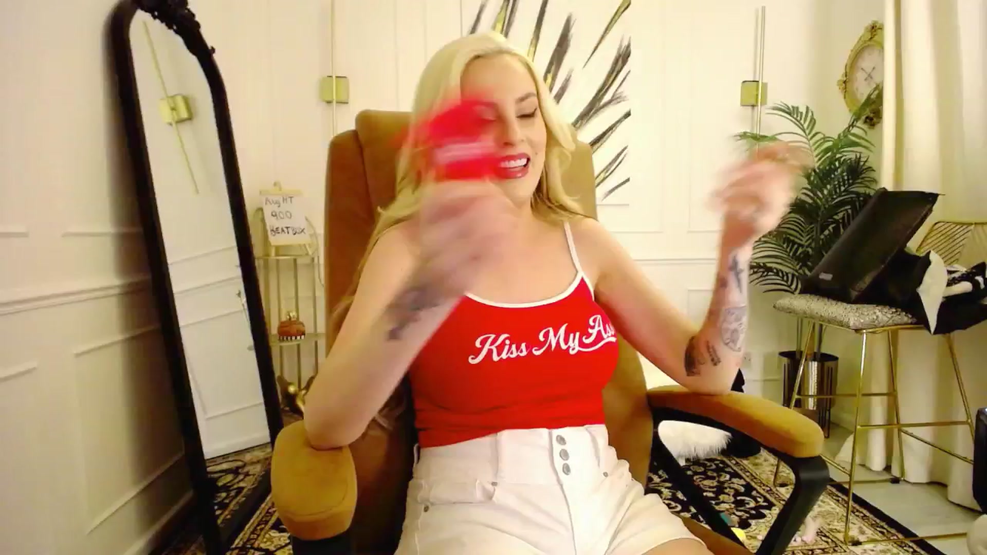 Gallery image thumbnail from K3lly's myfreecams stream on, 08/07/2025, 02:58 image 6 of 20