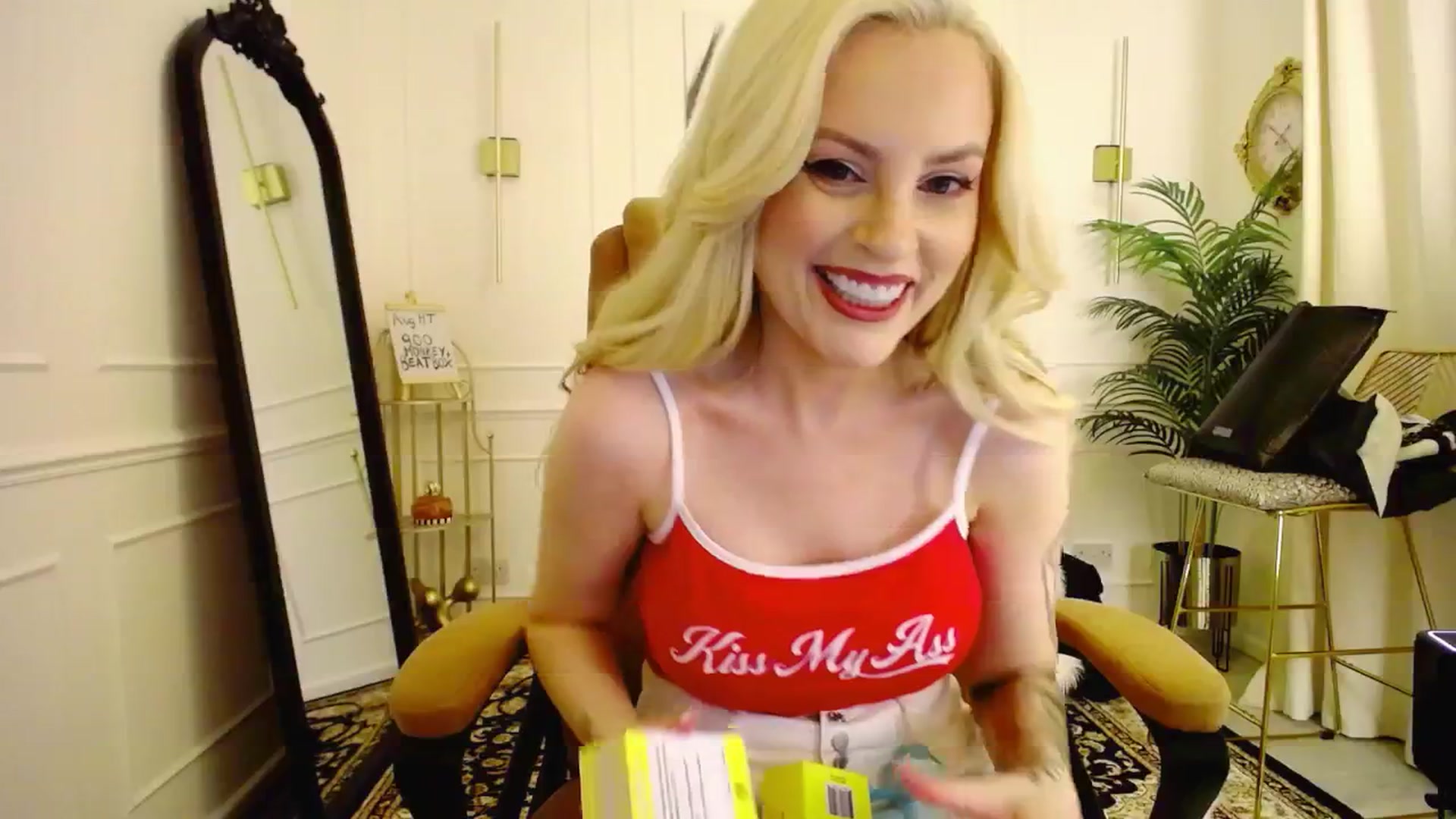 Gallery image thumbnail from K3lly's myfreecams stream on, 08/07/2025, 02:58 image 11 of 20