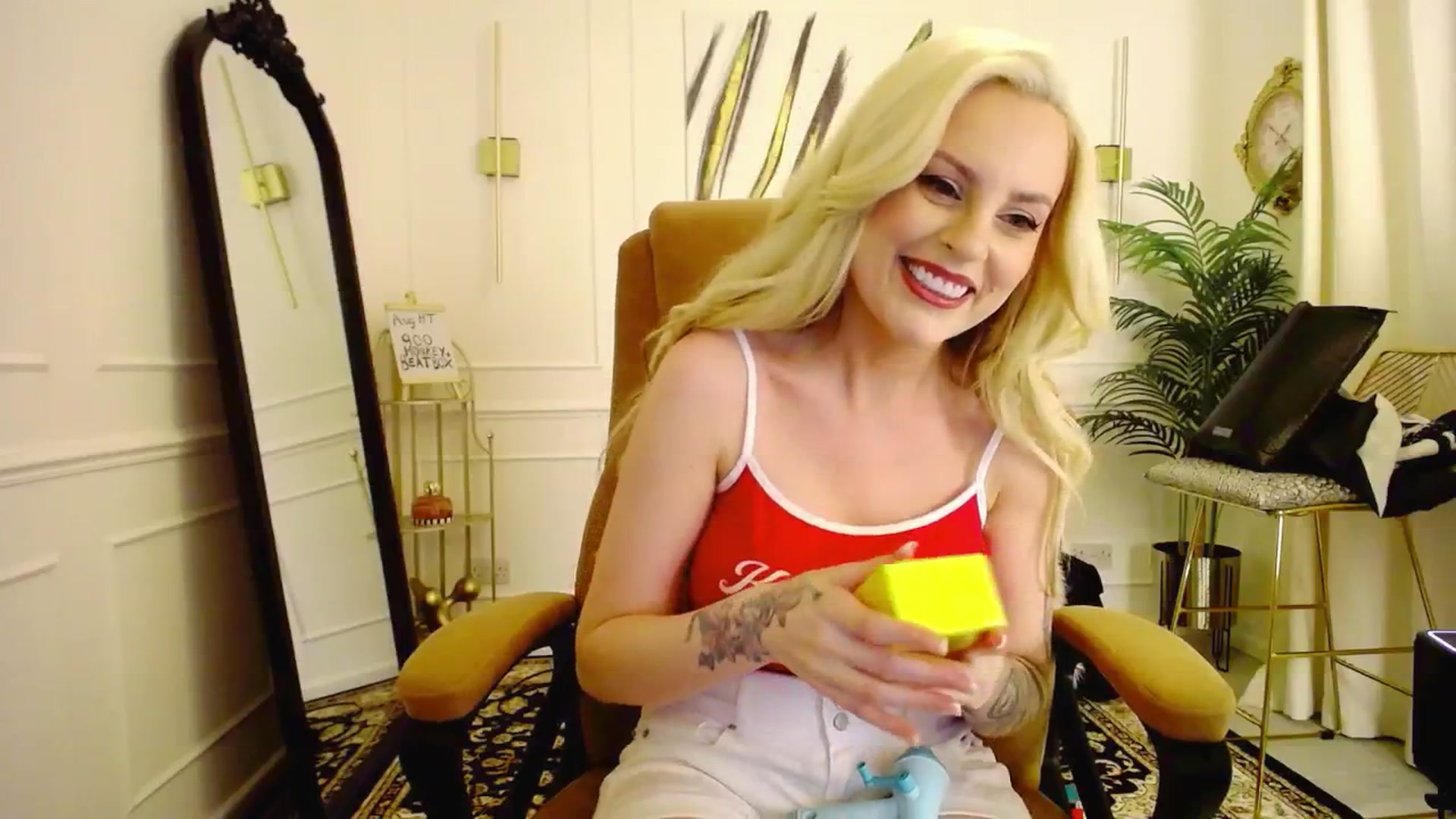 Gallery image thumbnail from K3lly's myfreecams stream on, 08/07/2025, 03:04 image 2 of 20